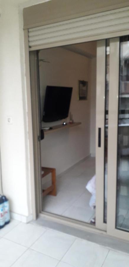 Central Bright Studio With Balkony Apartment เทสซาโลนิกิ ภายนอก รูปภาพ